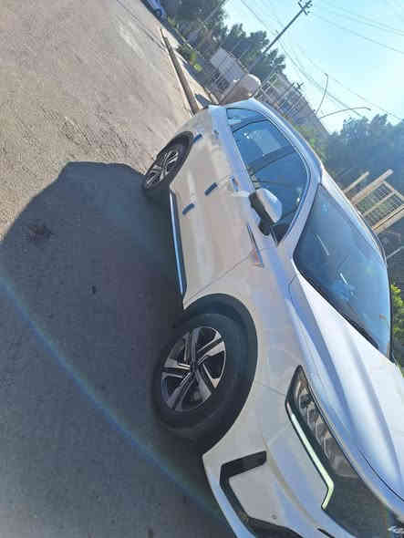 سورنتو موديل ٢٣ ماشيه ٣٤ كفاله عامه من شخط بعدها على وضع الشركه جديده السعر ٣٢ الف دولار يعني ٣٢٠ ورقه بيها مجال  ***********
