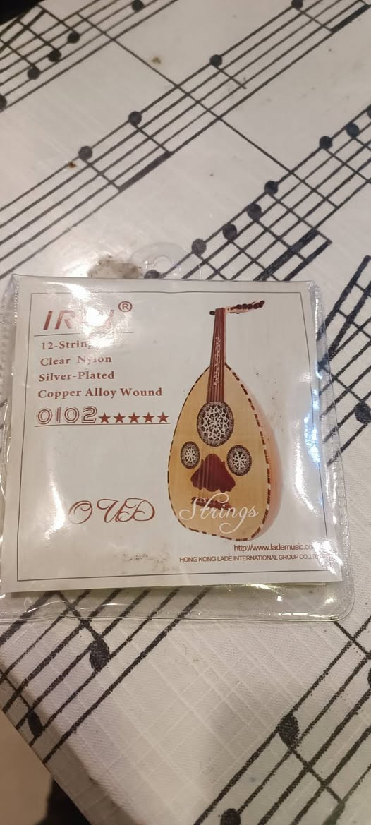 اوتار عود اصلي سعر السيت 10 الف 
يتوفر توصيل 
للتواصل او الحجز واتساب ***********
