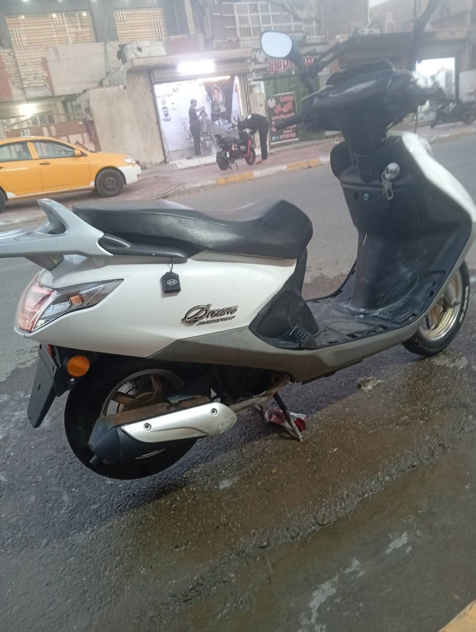 دراجة سي بي سي 55cc
:رزنة وخفيفة محرك مامفتوح طابوكة غؤاضهة كلة بلاد مزودة زنون واضائة ارضية واشاير كفرات بلادية سعر 500وبيهة مجال 

للتواصل: ***********

