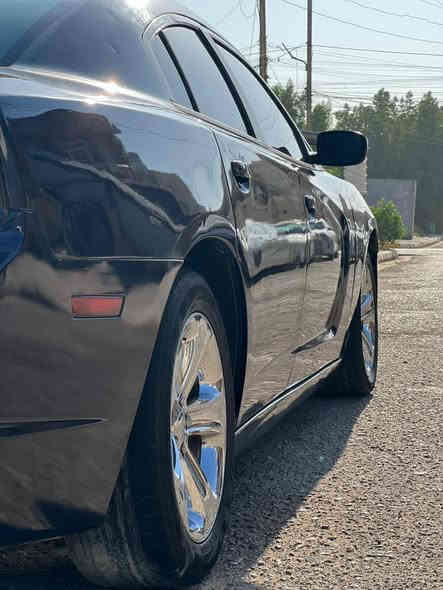 جارجر موديل 14 مكينة 3600كير طيارة تبريد ثلج منظومة زنون كاملة كصه جنطه متؤمة طبق  الأصل السعر المطلوب 55$وبيها مجال هاتف ***********
