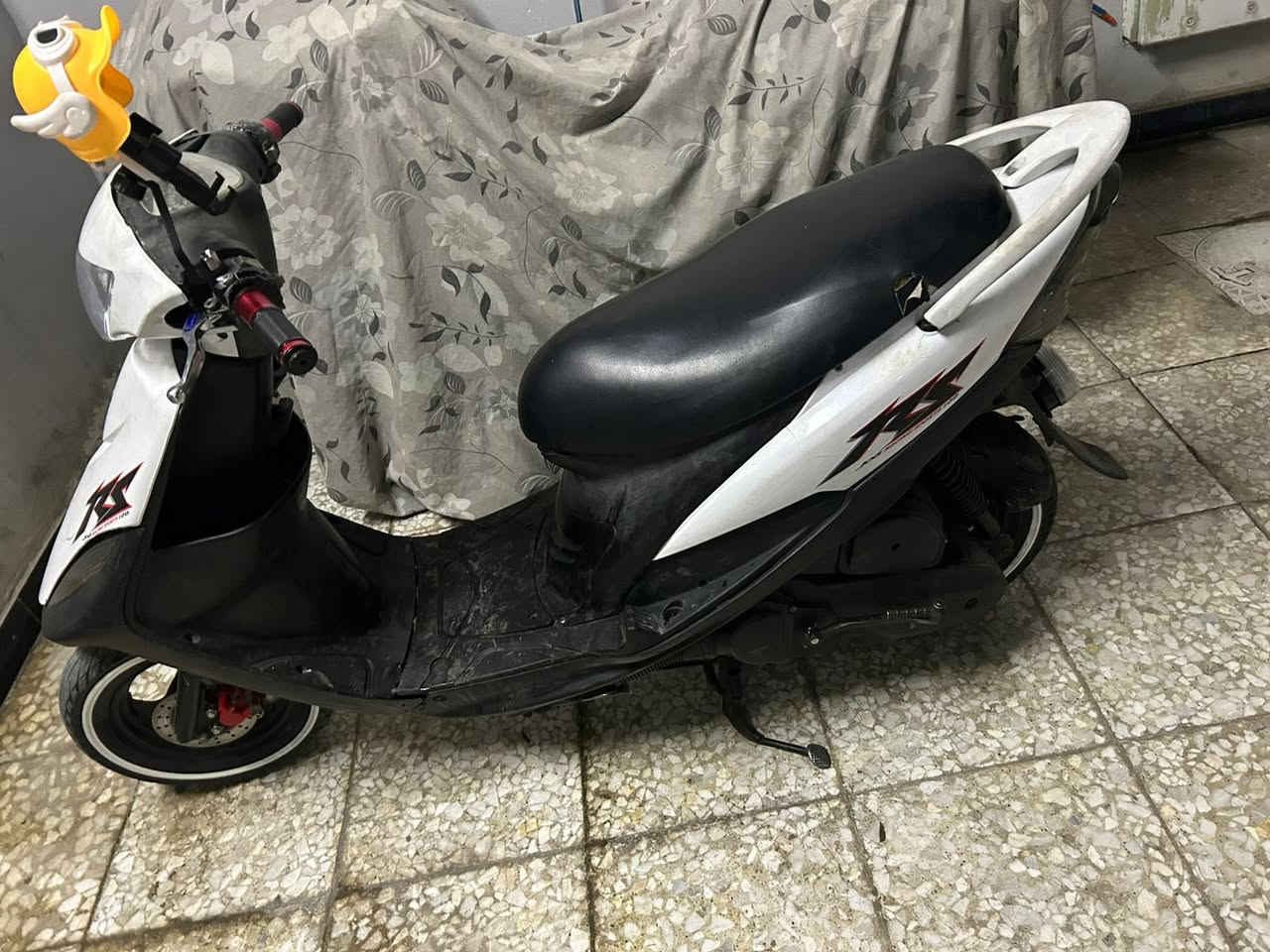 سلام عليكم دراجه ماكس عدله البيع  سعر 400 وبيه مجال رقم ***********
