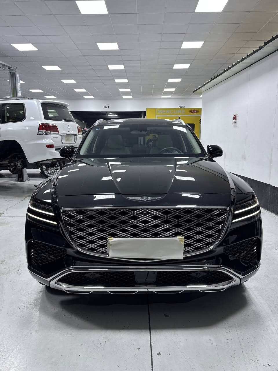 انظف GV80 V6 2025 بلعرق كله

بسم الله ما شاء الله

الضرر📌(وارد امريكي كلين تايتل) دعامية امامية مكسورة تم استبدالها  وبارد بسيط بطرف الجاملغ الأمامي علماً ان الجاملغ غير مفتوح 

الصبغ:لا يوجد بدون صبغ 

ايرباك:ستيرن ورجل فقط علماً تم  ارجاع الأيرباك سستم وكالة 

الأعطال او المسجات في الشاشه : لا يوجد،بدون مسج 

📌نواقص  السيارة: بدون اي نقص 

📌حالة السيارة: ممتازة، بوضع الوكالة

ابرز المواصفات 📌برستيج 

السيارة فول مواصفات،الشاشة المتصلة الشكل الجديد  بردات خلفية كهرباء،جيمع مقاعد السيارة كهرباء،مساج، شاشة الكترونية 3D بلكامل،داتا شو،بصمة ورمز شخصي للشاشه الرئيسية،٦حساسات امامي،٦ حساسات خلفية،تقديم وترجيع عن طريق الريمونت،اوتو بارك،جميع الجام مدبل،تشغيل عن بعد،تقديم وترجيع السيارة بلريمونت،ويل كب حجم ٢٢ الشكل الجديد ،لون السيارة اسود متغير غير موجود في الموديلات السابقة،كامرة خلفية في المرأة الوسطية،تعتيم المرآه الجانبيه،رادارات امامي وخلفيه وجانبي، فرملة طورارئ،تحذير عن الخروج عن المسار،قيادة شبه ذاتيه،انارة محيطية داخلية كالمة على جميع غرفه السيارة الداخلية،السقف ال كنتار مع لون  مميز بيجي تو كلر،جميع ابواب السيارة كهرباء مع الصندوق وباقي المواصفات ما تخلص 

📌عداد السيارة ٩ الأف ميل فقط علماً ان السيارة مستوردة بعداد ٥ الأف ميل تقريباً(مخزنة)

رقم الشاصي ‏(KMUHEESC3SU218547)

اللوحه: بغداد بأسمي حرة تحويل ثاني يوم برقم مميز 

السعر: 57,500 قابل للتفاوض 
شباب كلشي موجود بلسوك وكلشي بسعره تريد مهجوم او تريد كلين وماكو واحد ما يعرف بيهن للعلم السيارة مكلفه اكثر من هذا السعر ومخزنة ايضاً وجاهزة على اخر حبه وجماعه مال اخذ تاهو او لاند كروز  روح اخذ شجابك بكروب جنيسيس؟  انت تعرف الزيرو سعر السيارة بلوكاله تقريباً ٩ شدات  نقل وضريبه وباقي الأمور تصير ب ١١ شده للمعلوميه فقط 

تفاصيل اكثر *********** واتس اب📞 المحامي مصطفى الهاشمي
