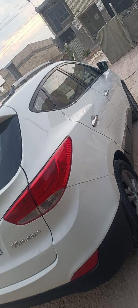 توسان 13 خليجي فول مواصفات
رقم بغداد 
السيآره بيه كارت بالجاملغ الخلفي 
السعر 145 وبيه مجال 
عنواني النجف النداء 
الأستفسار ‭0780 115 9943‬
مكلف بالنشر اني
