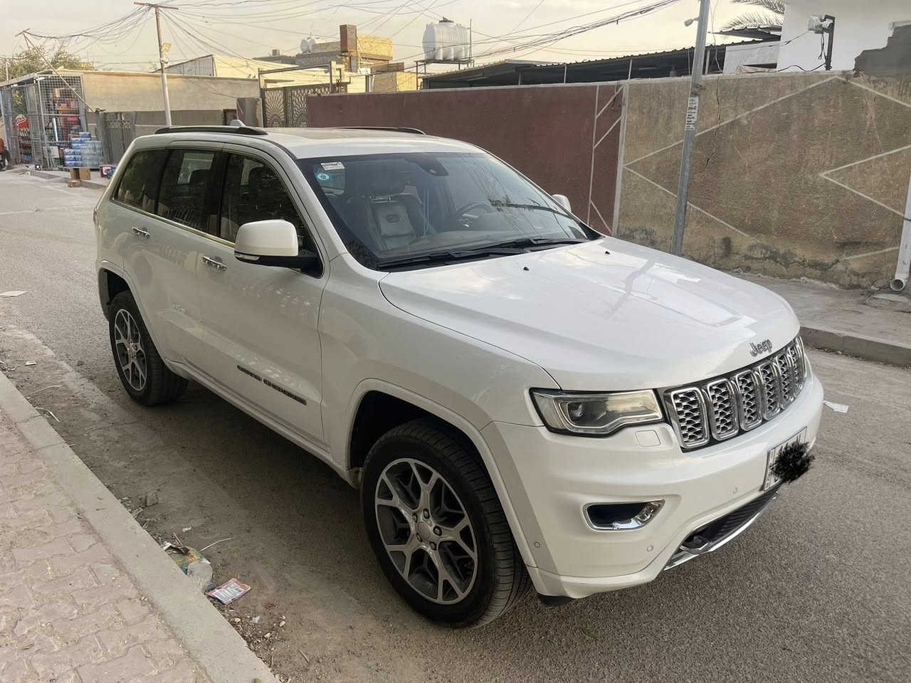 جيب خليجي اوفرلاند 2021
وكاله هارلم رقم بغداد 
فول مواصفات للاخير 
جكات 
 بنوراما 
٣ شاشات 
سماعات / مري شفط / تشغيل عن بعد 
ماشيه٥٢ الف حقيقي 
باسمي سنويه وهزه كله جديد 
مكفوله كفاله عامه عدا بارد جداً بسيط
السعر ٣٣٥ وبيه مجال للشراي 
العنوان بغداد
***********
