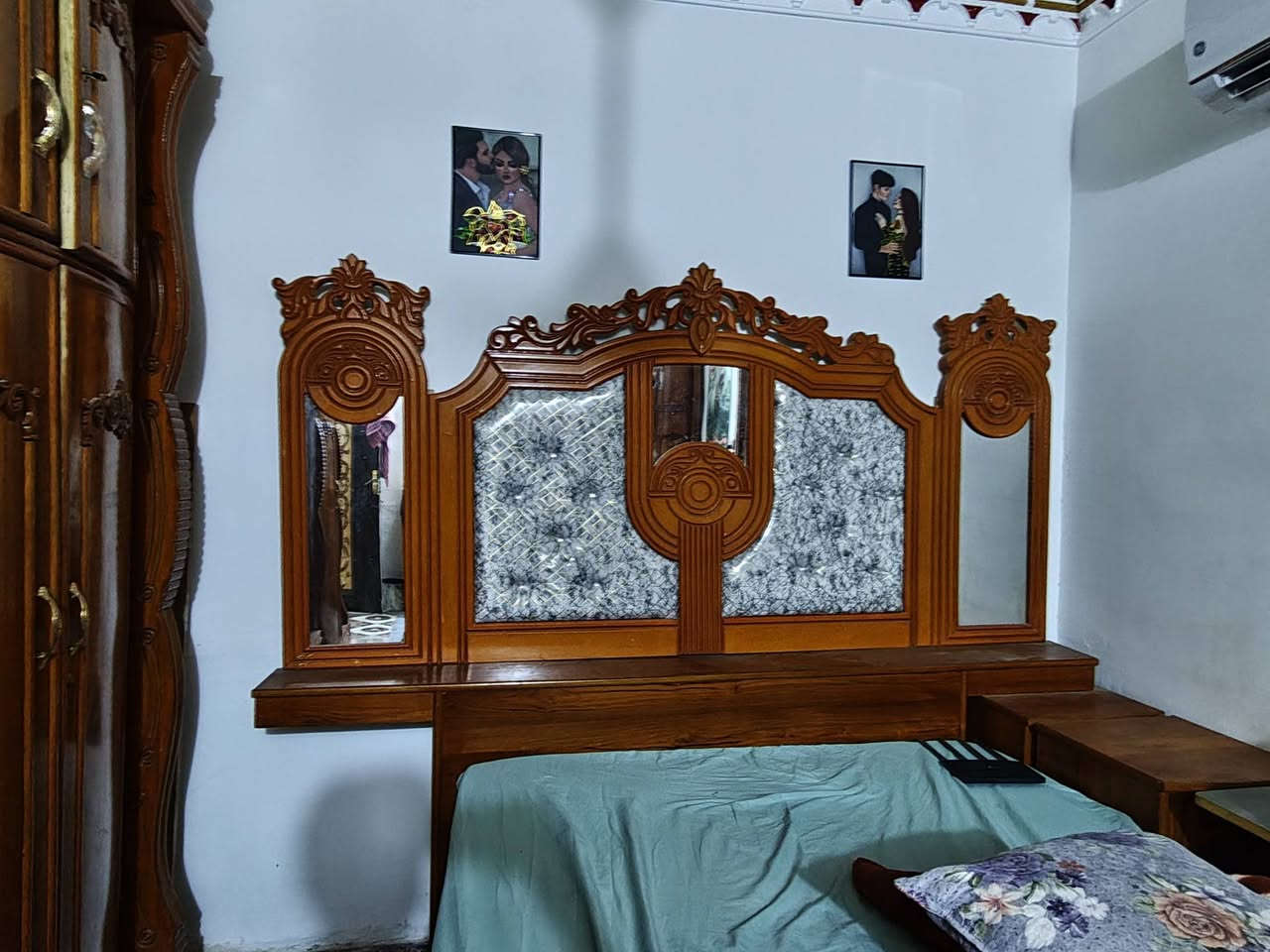 غرفه للبيع السعر مليون و 200 وبيه مجال ***********
