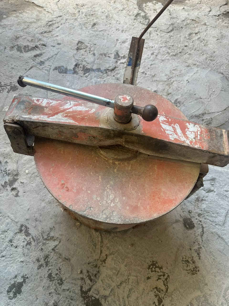 بوابه للبيع ٣٠٠وببه مجال مكان كربلاء ***********
