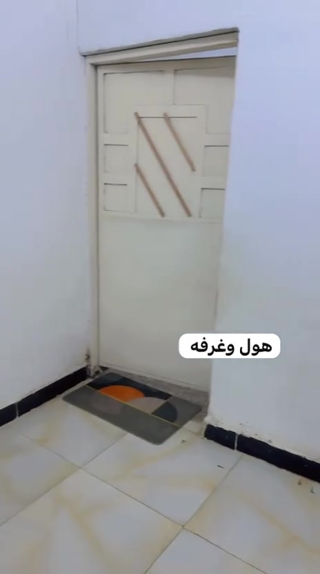 بيت لبيع زراعي. المساحة تقريبا ١٢٠ متر .. غرفة وهول ومطبخ  وصحيات وطارمة. العنوان الناصرية  قبل سيطره ال ابو عظم. قرب مدرسه نهر الفرات. عامود ١٧. لاستفسار *********** السعر ٣٠ مليون.
