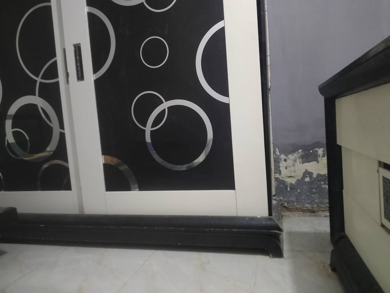 غرفه تركيه ثكيله وتكمه ٨ قطع سعر ٣٥٠ بغداد مدينه صدر ***********
