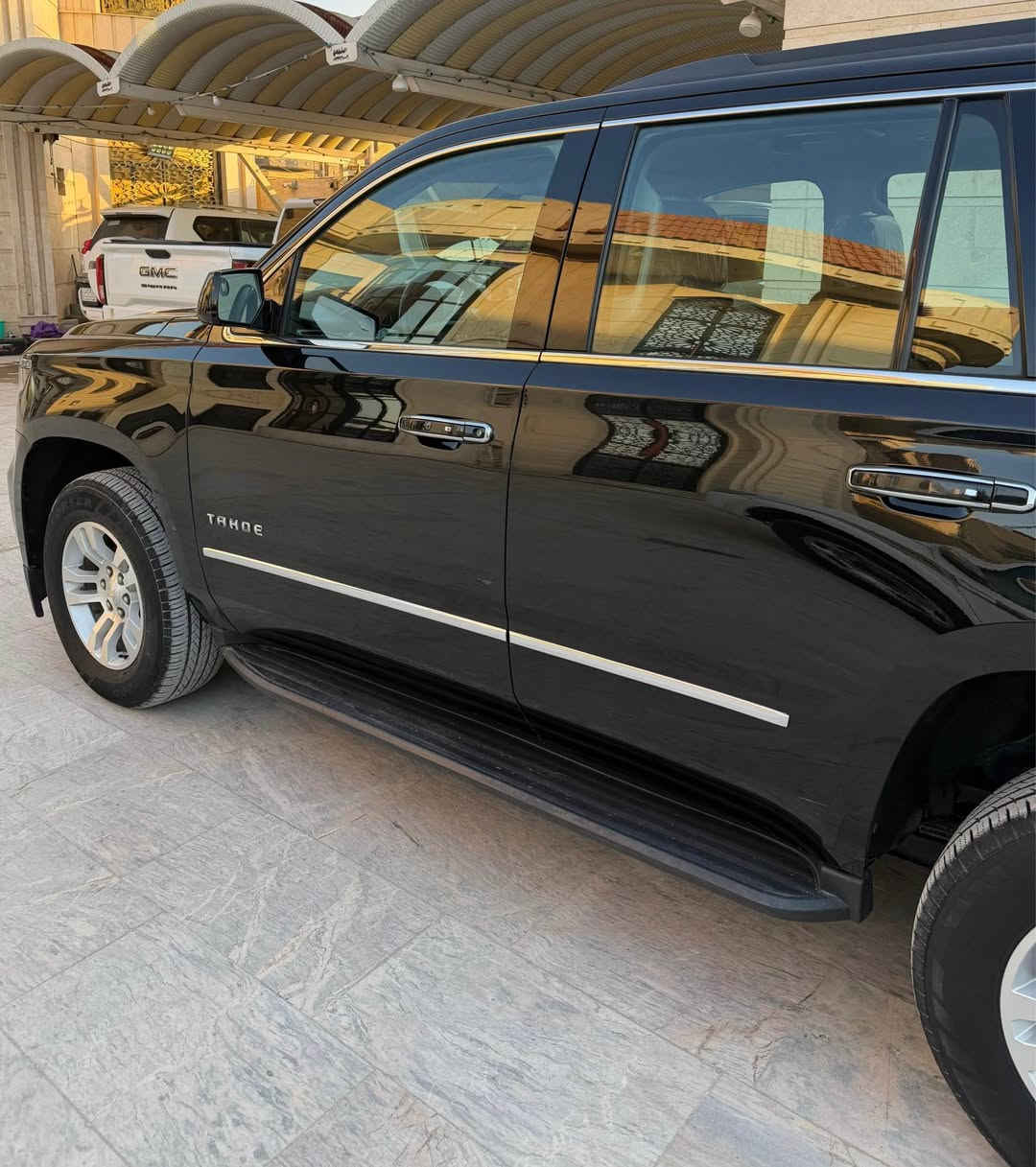 السلام عليكم للبيع تاهو 2020 خليجي وكالة الغانم كفاله عامه ماعدا بارد بالباب مكينه 5300 رقم اربيل السياره ماشيه 107 الف السياره جديده جدا السعر 367 ورقة وبيهه مجال بسيط للاستفسار الاتصال على *********** مكاني البصره ابي الخصيب البصرة, العراق
