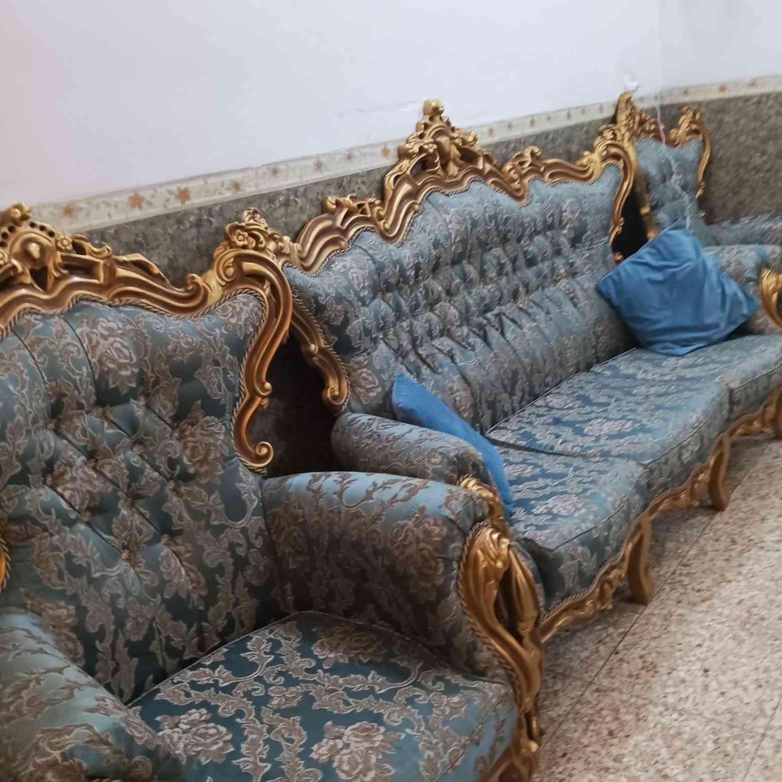 تخم ملكي جداً نضيف محتاج فقط غسل درجه اولى مع مرجوحه شغل حداد مرتبه مع كاونتر للبيع المكان حي الوفاء 
السعر ع الخاص


**إذا كنت صاحب هذا الإعلان وتريد حذفه لأي سبب، رجاءا أرسل رسالة إلى الدعم الفني**