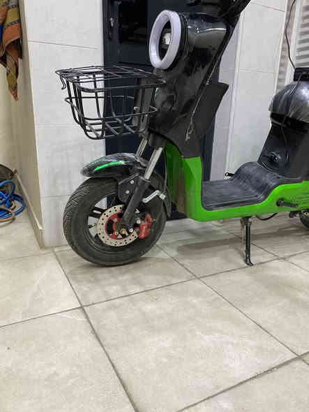 السلام عليكم دراجه ار تسعه للبيع الدراجه نضيفه كلش وفول موصفات
5بطاريات كبار (ولي ) 
الملف 1500 واط 
نظام بك ( ترجع ليوره)
أربع سرع بيه 
سرعه غير حقيقي 109 سرعه الحقيقي 79
نظام باك للحمايه 
سويجات عدد2
بصمه تشغيل عن بعد عدد 1
كارت عدد 1
لايت زنون عالي وناصي 
نشره سبع الوان 
وبعد هواي موصفات الدراجه كلش حلوه ونضيفه امانه الله 
السعر 450 وبيه مجال قليل  رقم الواتساب للتوصل***********المكان بغداد حي العامل
