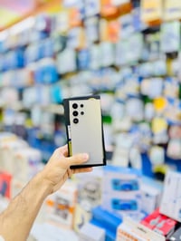 S24 الترا • ٢٥٦ • تيتانيوم