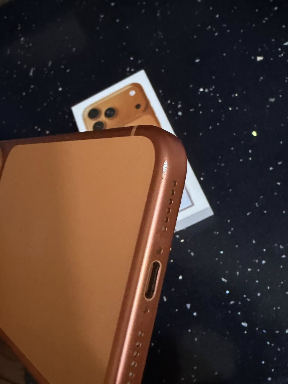 ايفون 17 برو ماكس شرق اوسط ضمان سنتين ABM بطاريه 100 ذاكره 256 كل تفاصيله موضحة بالصور السعر مليونين و 50 قفل قفل ***********
