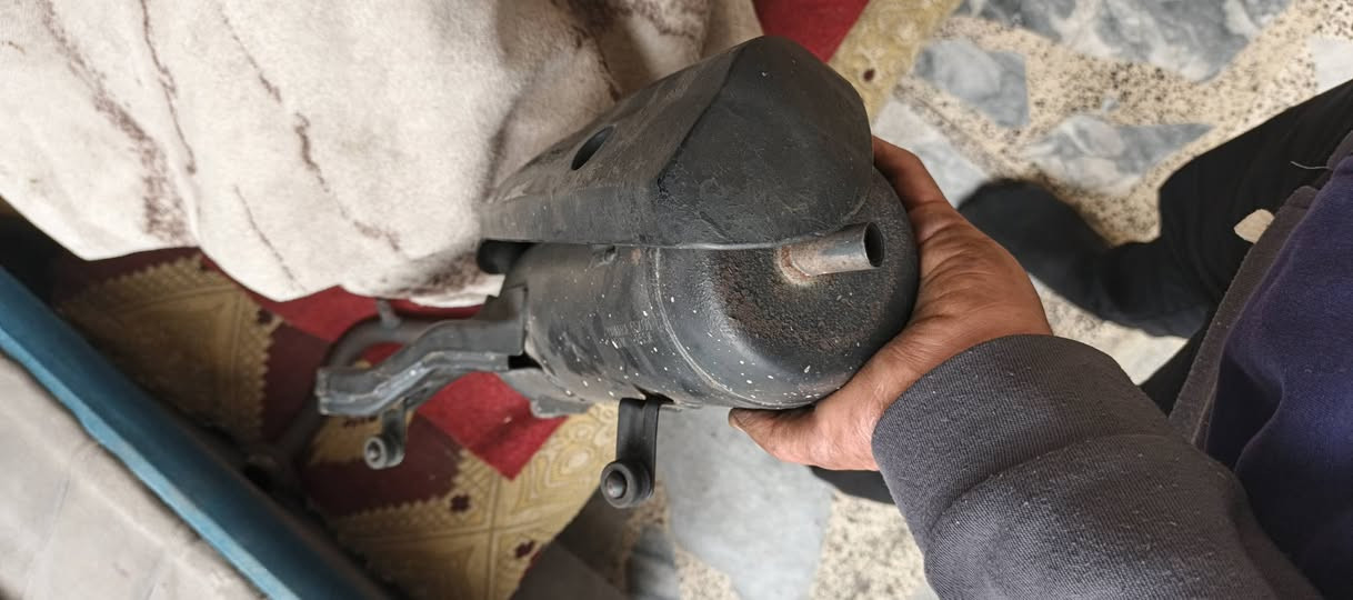 كزوز ماكس بلادي نضيف كاتم أي صوت ما بي مكاني بصره قبله لا يوجد توصيل ***********  
سعره 35 وبي مجال قليل
