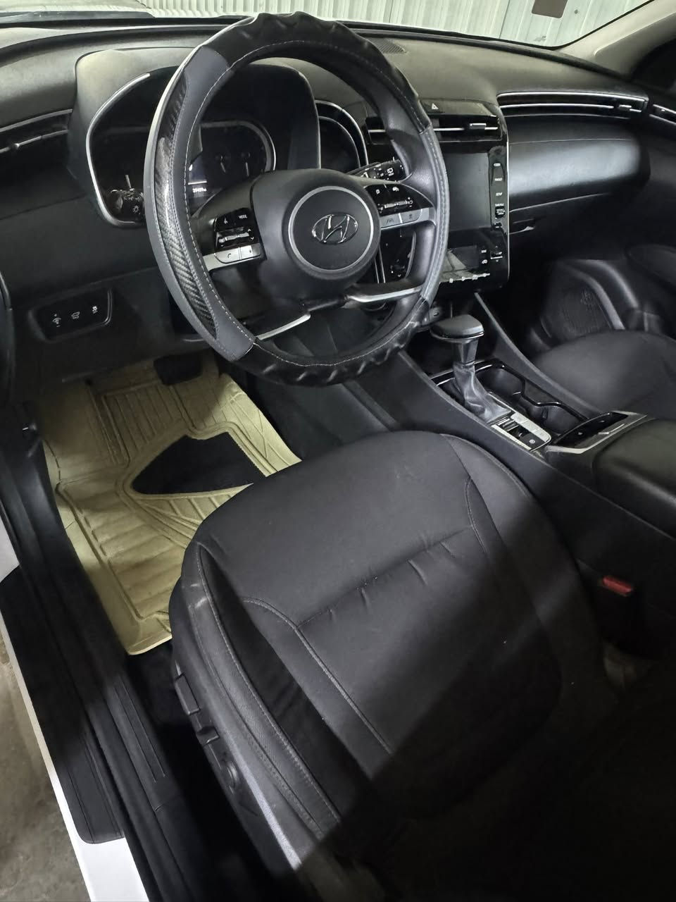 السلام عليكم توسان 2024 رقم بغداد باسمي تحويل ثاني يوم حادثها موضح محرك 2500 بالصور بنيد وجاملغ وجزء من الباب المواصفات نص فول بصمة جنطة كهرباء فور ويل وضعيات قيادة وباقي المواصفات للبيع فقط السعر 179 ورقة بيها مجال بسيط للاستفسار *********** الشراي يتصل ممتواجد عالنت
