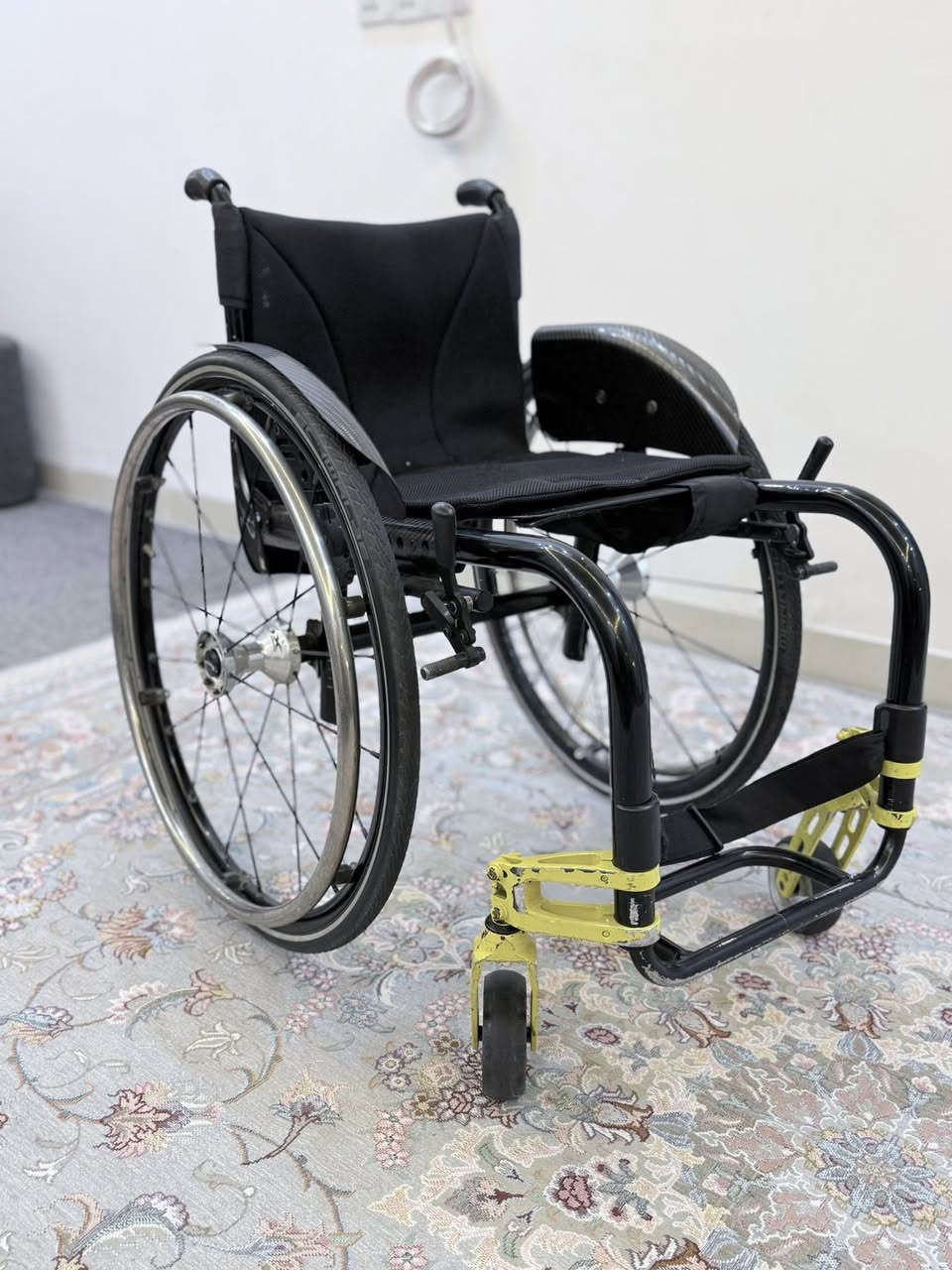 کوردی /العربیة 
عەرەبانی ئەلمانی کارپێکراو بۆ فرۆشتن 

ـ حەجمى  ٣٨ ستيم
بۆ زانیاری زیاتر نامە بنێرن 

ــــــــــــــــــــــــــــــــــــ
عربانة  المانيا مستعمل للبیع 
ـ
 حجم٣٨ ستيم   

لمزید من المعلومات یرجی مرسلتنا علی الخاص

***********
