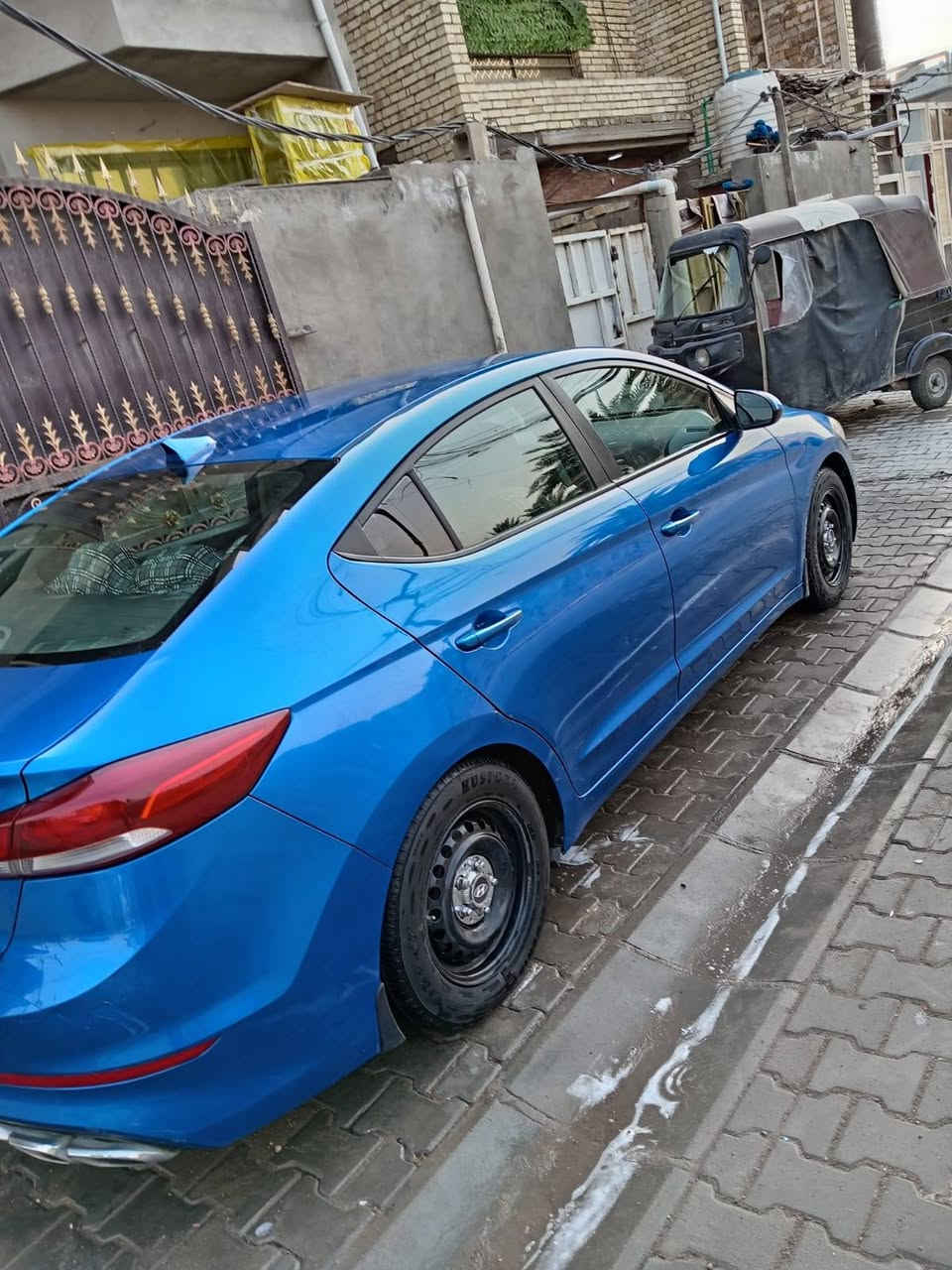 السلام عليكم الانترا ٢٠١٧ رقم بغداد  بأسمي سياره لاضربه قويه ولاشاصي بس شخط بل صفحه رقم تلفون 
***********
السعر ١٣٠ قفل
