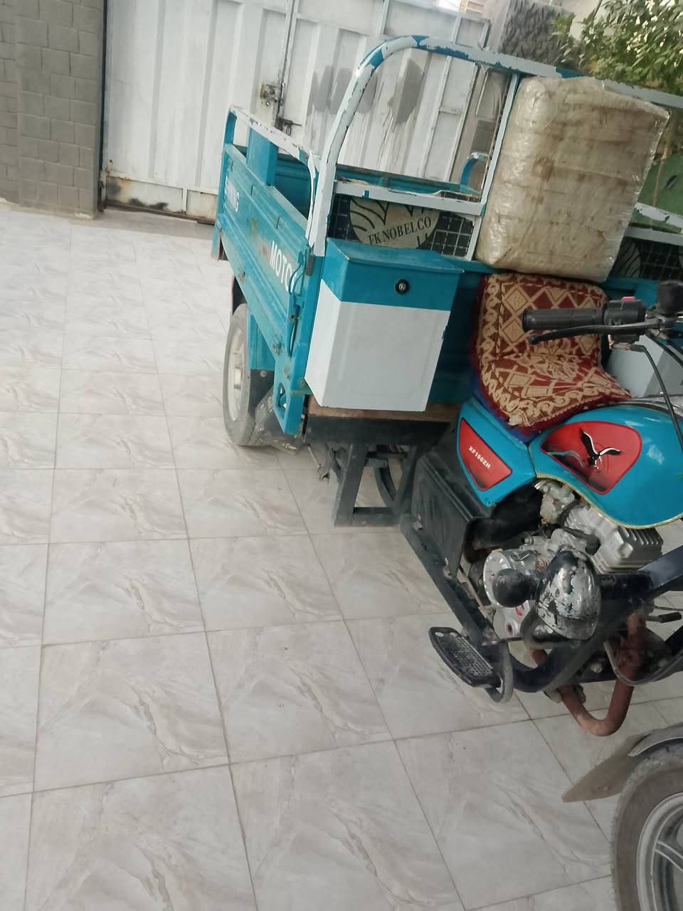 السلام عليكم ستوته لبيع موديل 22اورق اصولي مابيه اي نقص بس الجاملق الخلفي المكان ورديه خارج اتصل ***********
