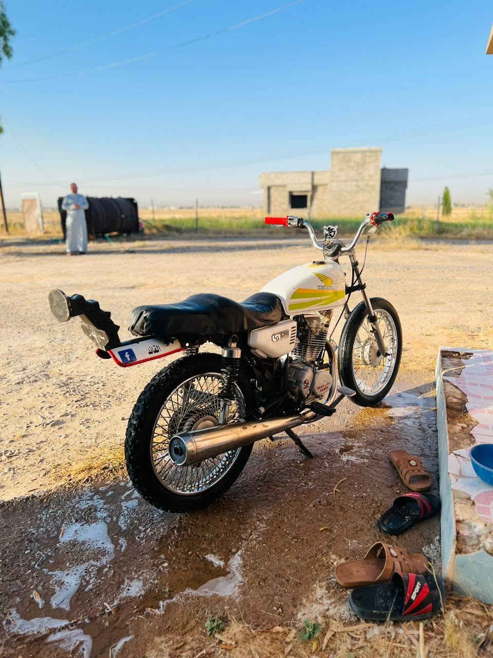 للبيع حربي معدل يخوف محرك معمر جديد ولفات01السعر 250وبي مال شي غليل اتصل وبيك خير وتدلل ***********
