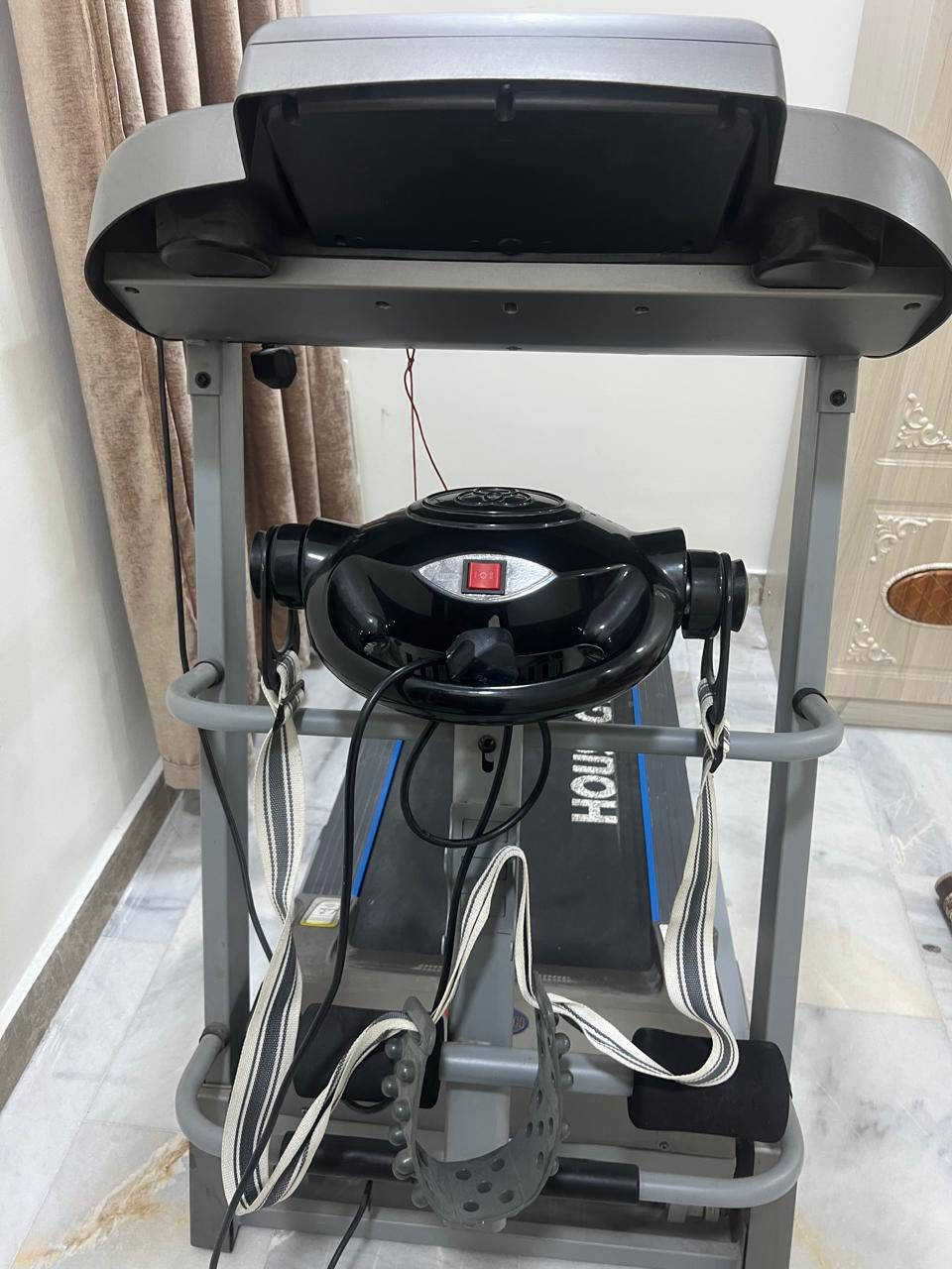 جهاز جري عدد 2 مستخدم شي قليل نظافة فول يتحمل اكثر 150 كيلو وزن سعر الواحد 250.000 الف مكاني بغداد الكرادة  للاتصال ***********
