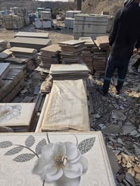 يوجد كميات سراميك قياس 30 ×60تجميع الوان بسعر مناسب جدا سعر المتر 1500...