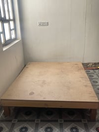 140/180 سرير نفر ونص  السعر 30،000 07757682030 بغداد الكمالية