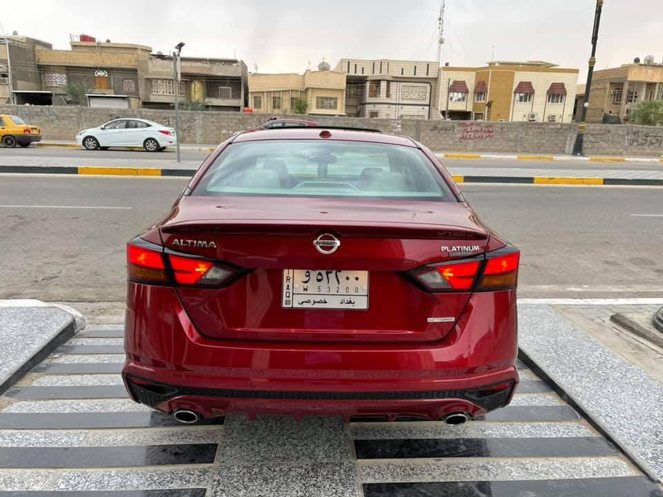 للبيع 
التواصل مع راعيها مباشر
*********** / ابو حسين
سيارة نيسان التيما ادشن وان بلاتنيوم مواصفات خاصة 
2019 الوحيده في العراق
مكينة  200cc turb
مفتوح من الشركه 280km فقط بهذه الفئه تجي مفتوحة
وارد امريكي حادث جاملق امامي فقط ضربه صطحيه 
ايرباك ستيرن راجع بلاد 
وبيهه طخه ومصلحه بمريكا جوه قبق البانزين تصليح وكاله
فول مواصفات 1/1
4 كاميرات 360 درجة
رادار امامي وخلفي وجانبي 
حساس خلفي
انارة تحت الشاصي 
توقف ذاتي رادارات 
سياقة ذاتية
248حصان 
انارة داخليه شعار التيما
السعر / 140 ورقة وبيها مجال
