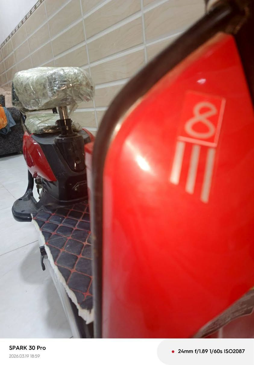 سلام عليكم  درجه شحن حجم (14)  درجه جديده وحلوه درجه  عيزه بس بطاريات درجه  شغاله وتمش بس بطرياته ضعيفه السعر (190)  
هذه رقم  ***********
