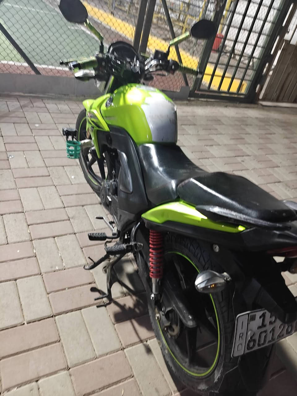 السلام عليكم دراجة هاوجي2023مسجل لوحة وسنويةة السعر17ونص وبي مجال استفسار ***********
