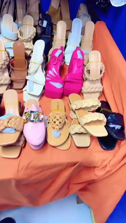 يا الله تعلن محلات محمد الزعيم الفرع الثاني عن كسر بضاعه جديده  خليجيه نبر وان المصادف الأربعاء2026/2/18متواجدين من الساعه 8:00صباحا  لحد 12لليل طيله شهر رمضان كلشي متوفرر
العنوان: المحموديه خلف صحه الطلاب محلات محمد الزعيم شارع علوه الخضاره 
رقم الهاتف:***********
