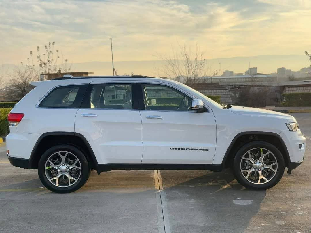 السلام عليكم

للبيع Jeep Grand Cherokee 2020 Limited Plus خليجي – ليمتد بلاس – فول مواصفات

✅ بانوراما
✅ شفتات + دوسات
✅ كشن
✅ تبريد وتدفئة للمقاعد
✅ تدفئة ستيرن
✅ باب سحب كهربائي
✅ باقي المواصفات فول
السياره محركها مفتوح مبدل بستم ٢٠١٤ تمشي ع اي بانزين بدون اي دوانز
مبدل باب الصدر بالوكاله 
ماشيه ٧٣٠٠٠
رقم اربيل ب اسمي 
مكان السياره بغداد
للاستفسار:***********
