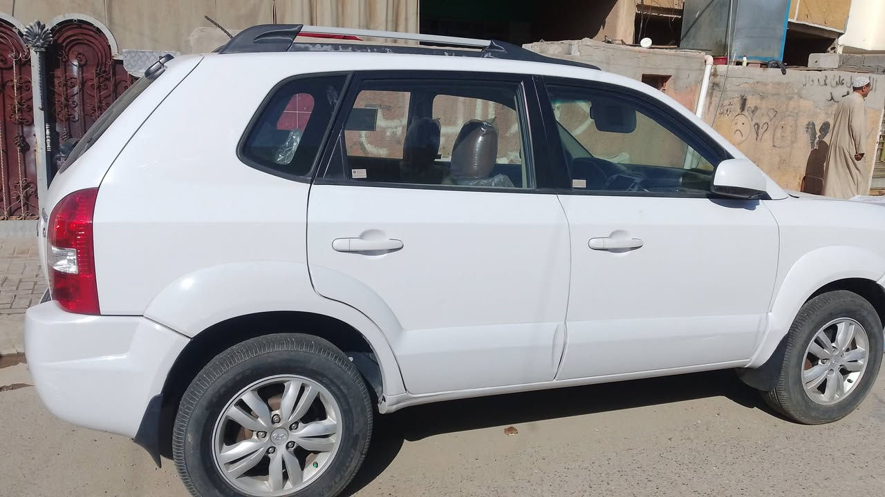 2009بغدادخليجي محرك 6Vبيها فتحة جاملغ صبغ احلى من الواقع كاملة من تبريد وكلشي بيها شغال السعر 110وبيها مجال للطيبين *********** بغداد حي اور
