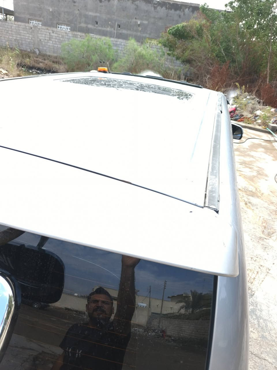 السلام عليكم 14 مجول بلاد مكينه مال كصه توه شادها رقمها بصره راعيها يمي كفاله عامه بس بارد جاملق خلفي شويه وبيها شخص موضح بلصوره دوشمه لدات امرايات تخم تاير نكسن ربع ماتذب عليهاسعر 220 قفل رقم ***********
