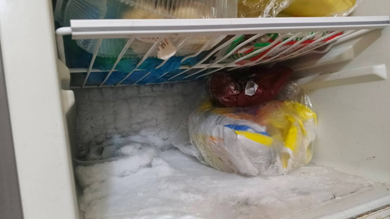 ثلاجه كلش نظيفه اي ضرر مابيه
السعر 150 الف
مكان كربلاء حي النصر


**إذا كنت صاحب هذا الإعلان وتريد حذفه لأي سبب، رجاءا أرسل رسالة إلى الدعم الفني**