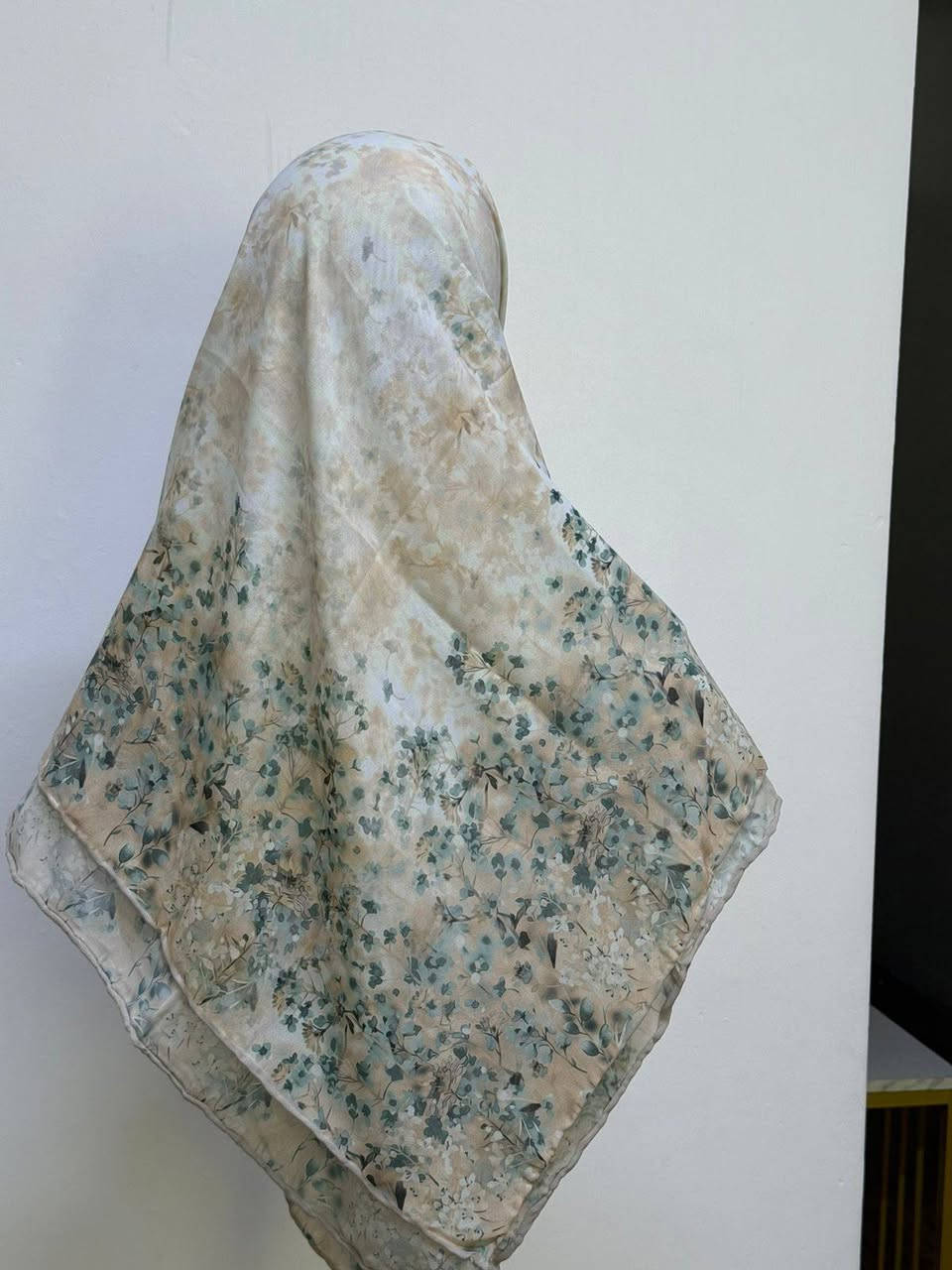 حجابات حرير قماش صيفي تخبل راقيه بشكل


**إذا كنت صاحب هذا الإعلان وتريد حذفه لأي سبب، رجاءا أرسل رسالة إلى الدعم الفني**