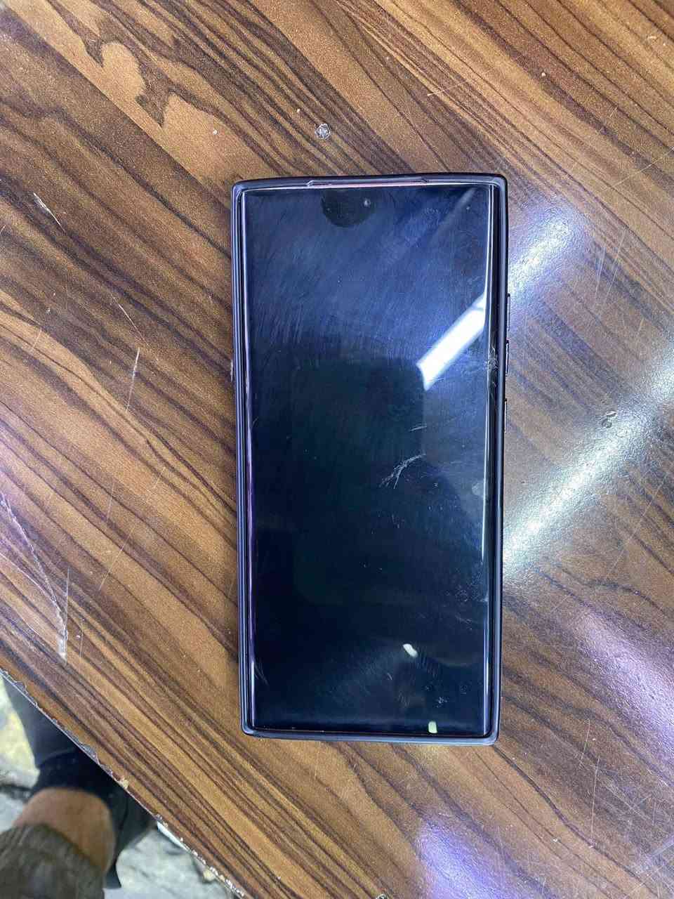 سلام عليكم الترا نوت 20 البيع نضيف بس خط بل شاشه كلشي ما مبدل بي سعره ٣٠٠ وبي مجال رقم *********** موجود مازنجر واتساب مستعجل
