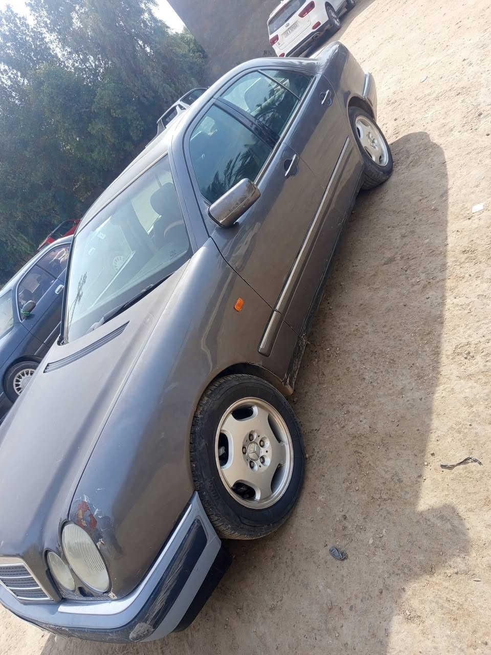 السلام عليكم
سياره مارسدس ام عيون مكفوله كفاله عامه من اي ضرر او حادث او تبديل صبغ عام للجماليه  موديل (1997) محرك 6 سلندر خراطيم بلادي مكفول كير بلادي مكفول 
 المكان بابل 
***********
