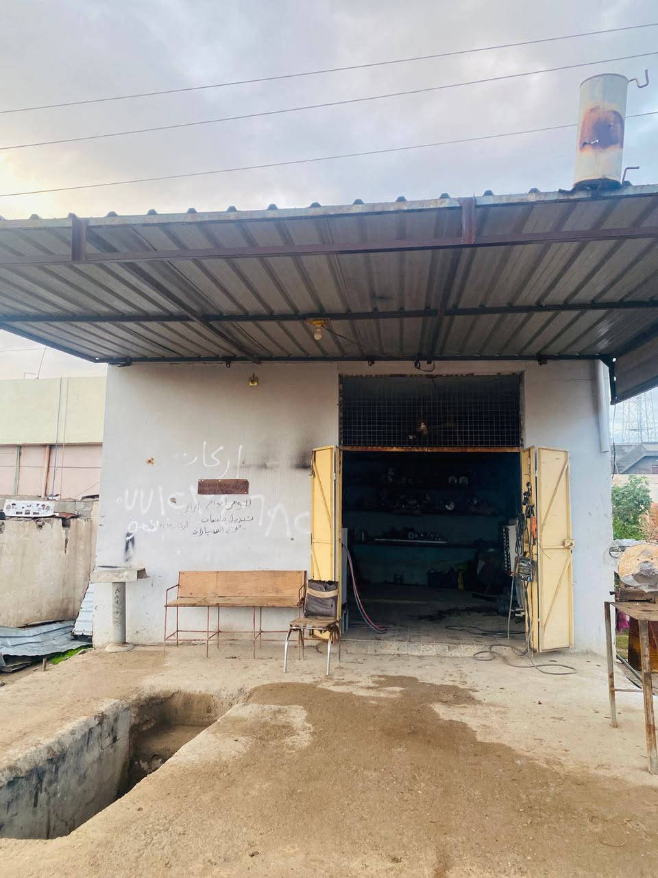 على بركه الله يوجد لدينا صلنصات للسيارات الحديثه والقديمه بانسب لأسعار ويوجد كاربون وهذا رقمي بي واتساب***********
