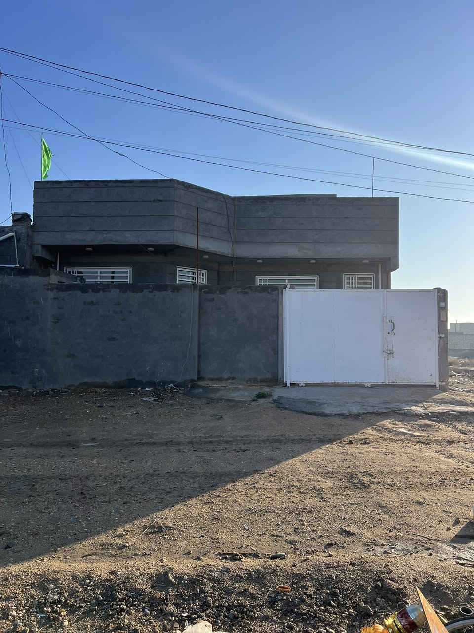 بيت ليجار بيت كامل وجديد بي غرفتين وستقبال وصاله ومطبخ وحمام وكرهباء ومي وكيزر  وتانكي مساحت ٢٠٠ متر مكانه بابل نيل يم مدرسة صينيه ***********
