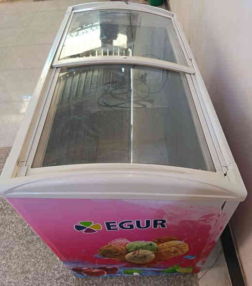 السلام عليكم
مجمده للبيع شرط الشغل والثلج نظيفه
السعر 220 المكان سوق الشيوخ
اتصل وتدلل (***********)
