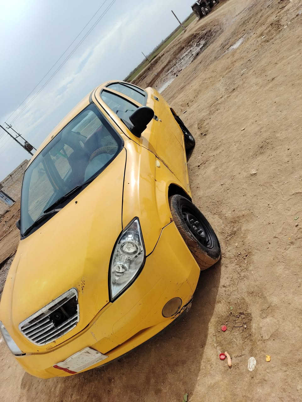 للبيع سياره طيبه موديل 15 سنويه جديده مصفره هيئه وغرامات كهربائيات كلهه شغاله مكينه وكير مكفولات حداديه جديده تايرات جدد دبلات نضيفات درايمات توني مبدلهن سياره جاهزه ترايك وين ماتريد العنوان ميسان الكحلاء رجائن البياع شراي لايراسني السعر ٣٠ وبيهه مجال ***********
