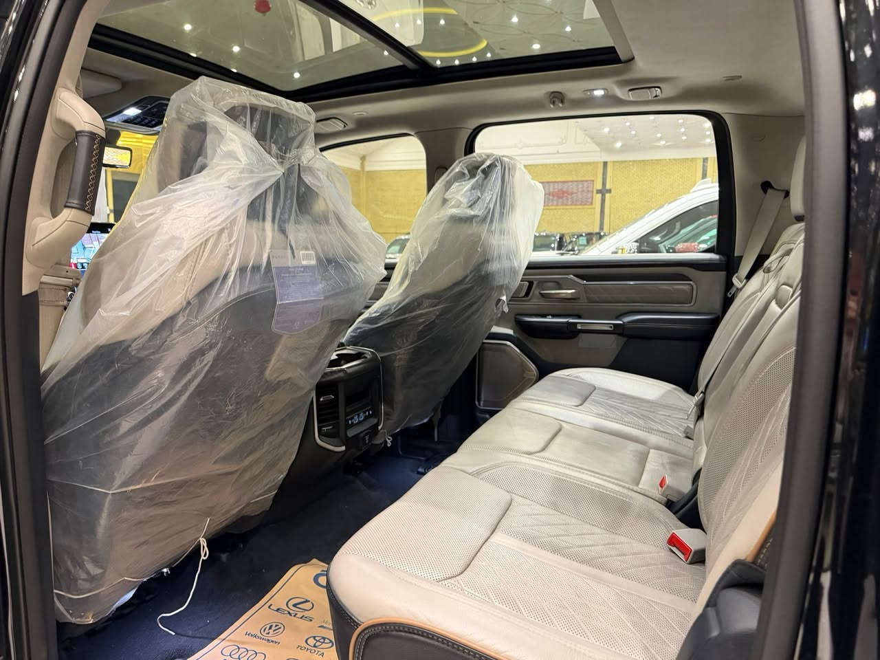 MARHABA CARS ERBIL
——————————
BRAND : RAM 1500
CLASS : TUNGSTEN 
ENGINE : V6 - 3.0T - 4x4
STATUE : CLEAN TITLE كلين تايتل
YEAR : 2025
PRICE : $$
COUNTER : 25,000 KM
IMPORTING : وارد خليجي شركة هارلم
ADRESS : Erbil , أربيل شارع ١٠٠م صف دائرة گمرگ
FOR IFORMATION CALL US :
MARHABA CARS 
 📞 : ***********
