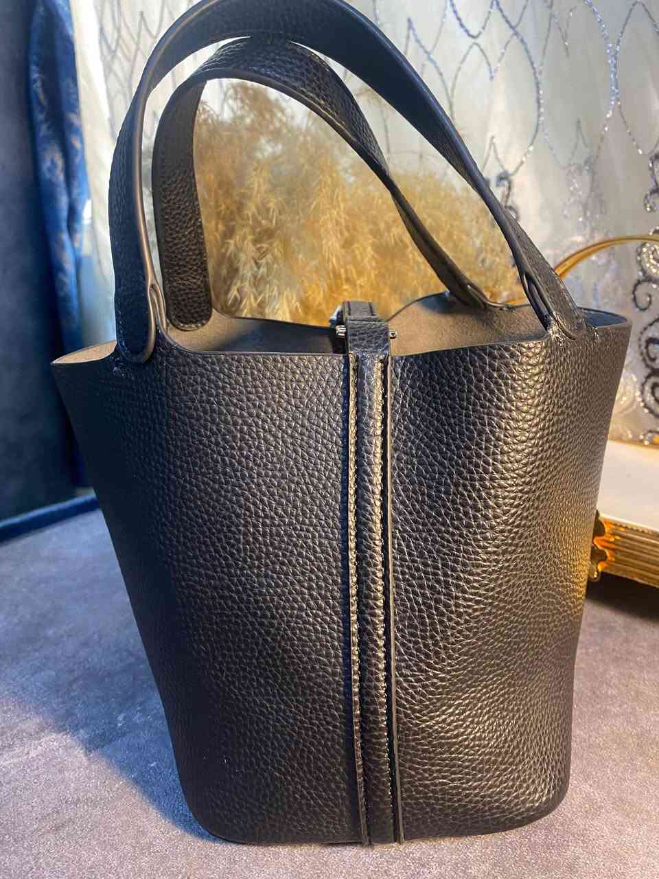 هرمز دلو جلد توغو طبيعي مستعملة 
الختم والكود بالصورة
نظافتها تقريبا ٩٠ بالمية ✨💯


**إذا كنت صاحب هذا الإعلان وتريد حذفه لأي سبب، رجاءا أرسل رسالة إلى الدعم الفني**