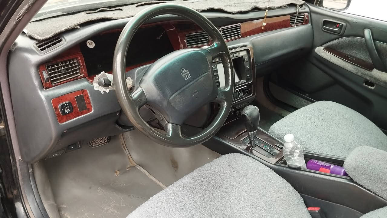 السلام عليكم كروان راس الثور تكم مديل 1996 لون اسود ,,5,,,دكم محرك 3000 سياره مكفوله من  كص  ونقل جثه  واصوليات رقم بصره الإنكليزي بسمي تحويل ثاني يوم السياره بيها ضربه بل جهى اليسره بابين والهلال سياره جديده جاهزه  باتري جديد تبريد شغال  مكان سياره ذي قار كرمة بني سعيد
 سعر السياره 85 والله يرزق الجميع
***********
***********
