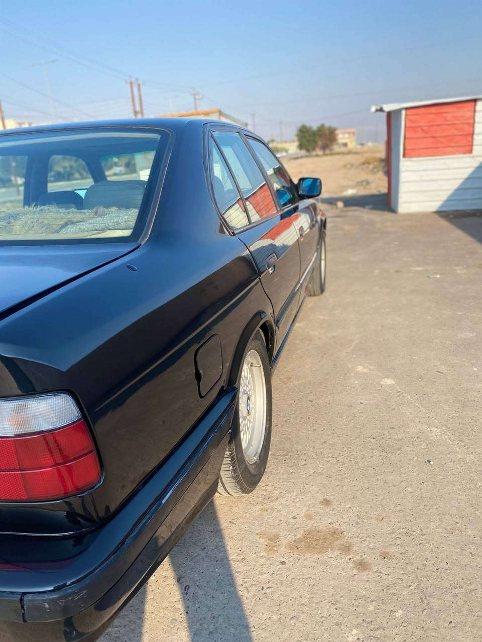 السلام عليكم بي ام موديل 92 اصل 525 جام 4 كهرباء كير اوتماتيك محرك كير بالشرط كهربائيات كلها شغاله بدون ضربه ولا كلشي صبغ جماليه فقط ادامه جديده سحبها قوي فتحه سقف تبريد شغال بالشرط هزه وسنويه جديده قبل شهر سويتهن رقم انبار دولي باسمي تحويل مباشر باي محافظه مكان السياره تكريت السعر 65 وبيها مجال رقم التلفون ***********
