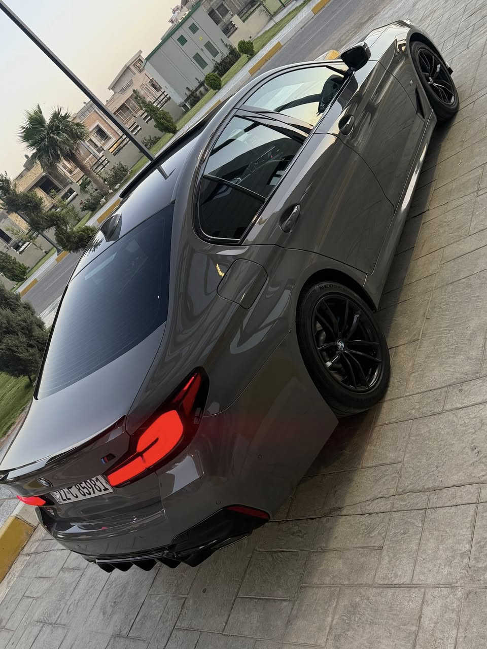 السلام عليكم للبيع BMW 
موديل 2022 530i 
السياره كت M اصلي بلادي من وياله ودركه وكشنات ودوس ودعاميات وفجوج 
مواصفات اندفجول 
غرفه 700 
ماصدات ليزريه 
عداد 330 
رادار 360 درجه 
حساس 360 درجه 
كراسي ثنين خزن ميموري وكهرباء وتدفئه 
وباقي المواصفات المعروفه 
السياره المانيه كفاله عامه عدى بارد مكانين كلش صغار 
ماشيه 94 الف كيلو 
السياره جاهزه لاخر حبايه وصيانتها كلها بالشركه 
السعر 350 💵 وبيها مجال كلش بسيط 
العنوان بغداد للاستفسار 
***********
