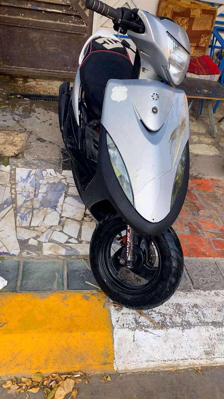 سلام عليكم 
ماكس عدله 
مكينه مكفوله من صوت ونضوح وتبخير 
مكينه بلاديه
نقصهه فقط استان تعليم وسبعه مال كفر 
شلعه ومعدل حلوه 
بيهه صالنصه رياضي 
كفرات ختم واحد 
سعر ٣٢٥ وبيهه مجال بصيط 
مكان زعفرانيه 
***********
