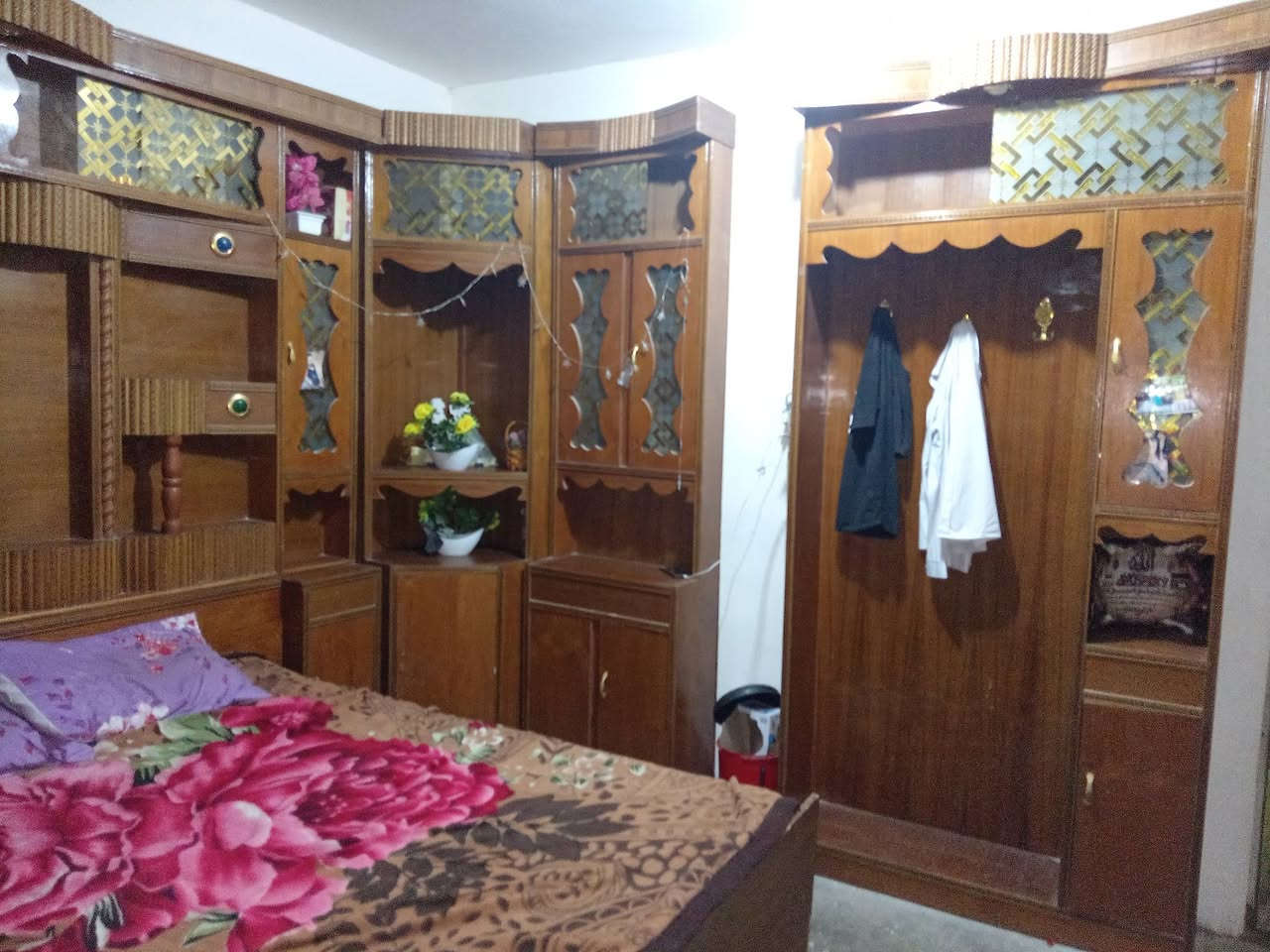 سلام عليكم قرفه خشاب صاج عراقي هودج للبيع 6قطع لف كله ملحق مرتبه اليريد يخابر ويدلل الموقع سعده  رقم *********** بي واتساب وتحياتي لجميع ادمن وافق
