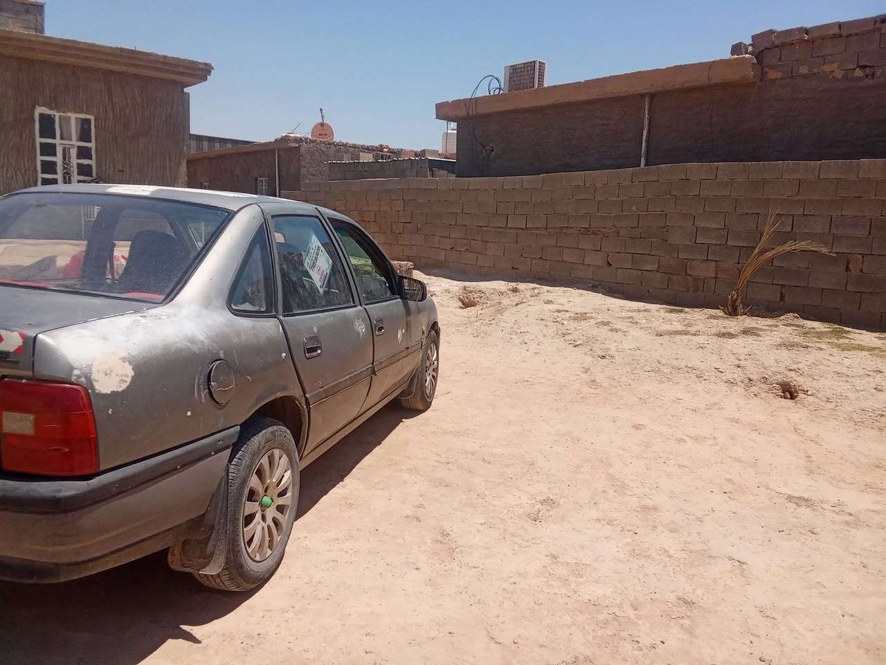 للببع للبيع 
السلام عليكم 
يوجد فكترا رقم انبار نضيفه جاهز ما ناقصها كلشي 
محرك 1600 فوول نشاط 
السعر 24 ورقه وبيها مجال 
للاستفسار الاتصال ع الارقام التاليه
***********
***********
