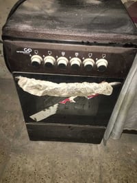 طباخ فرن جديد بترابه للبيع مكانه جميله استفسار 07760490585